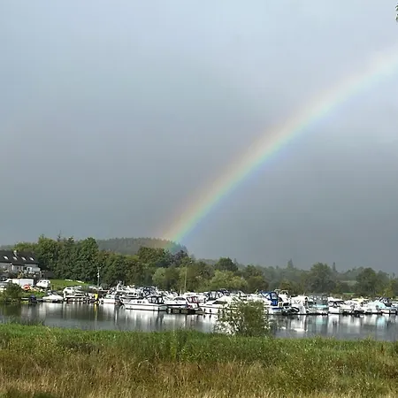 Riverside Δωμάτια σε οικογενειακή κατοικία Raheelan