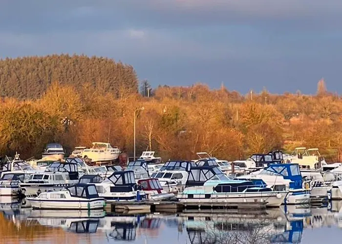 Riverside * Raheelan